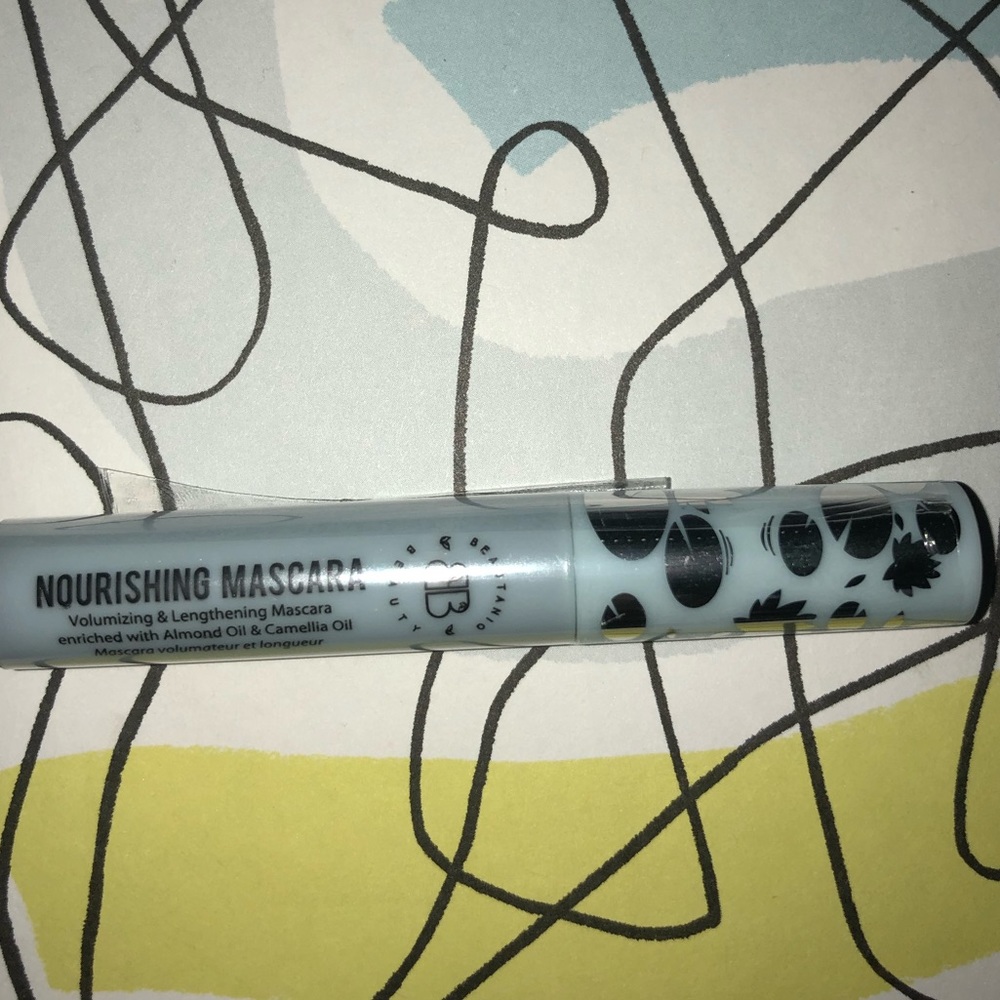 mascara!